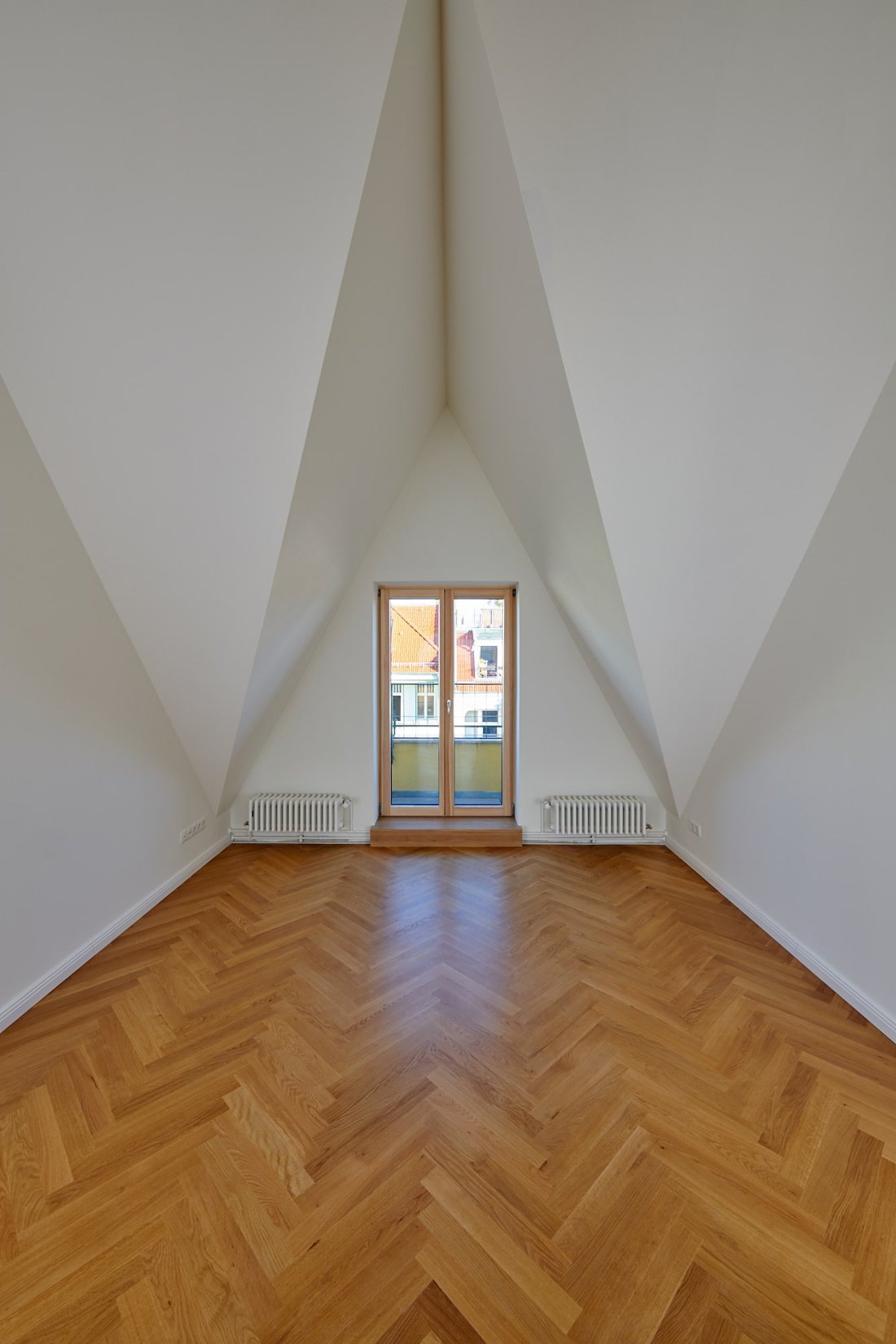Gabriele Riesner, Architektin, Berlin, Dachgeschossausbau eines Mietshauses in Berlin-Steglitz, Frontspießzimmer
